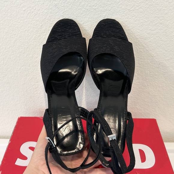 Staud Solange 100MM Block-Heel Sandals in Black, Size 39, New in Box - Picture 3 of 7